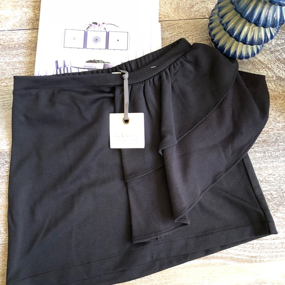 Hinge Ruffle Miniskirt - Picture 5 of 7